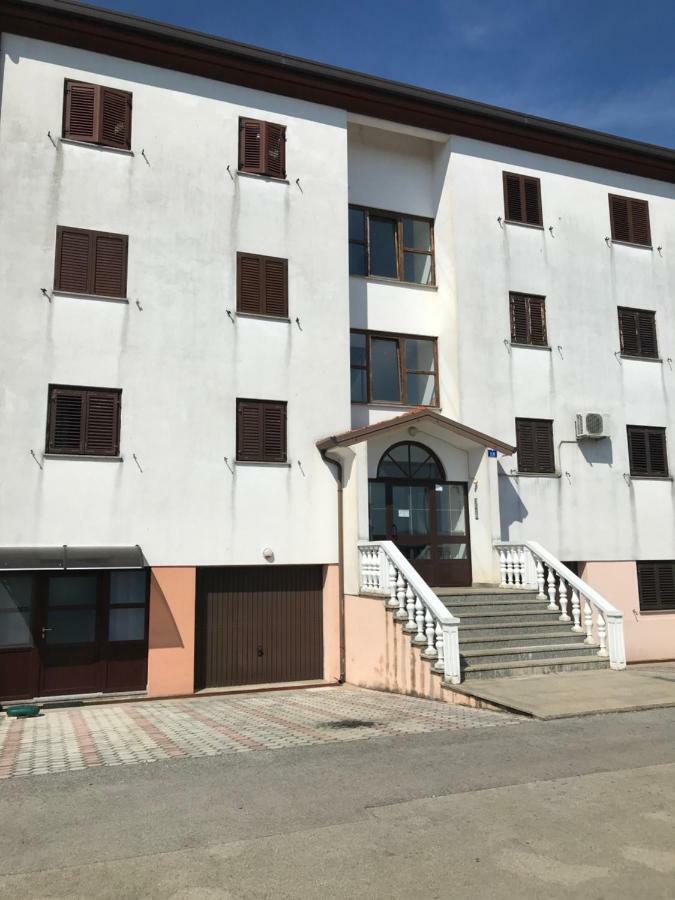 Studio Apartman Lorenzo Ουμάγκ Εξωτερικό φωτογραφία