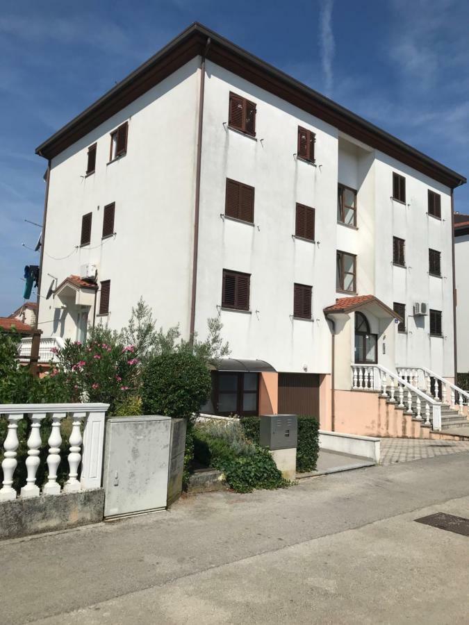 Studio Apartman Lorenzo Ουμάγκ Εξωτερικό φωτογραφία